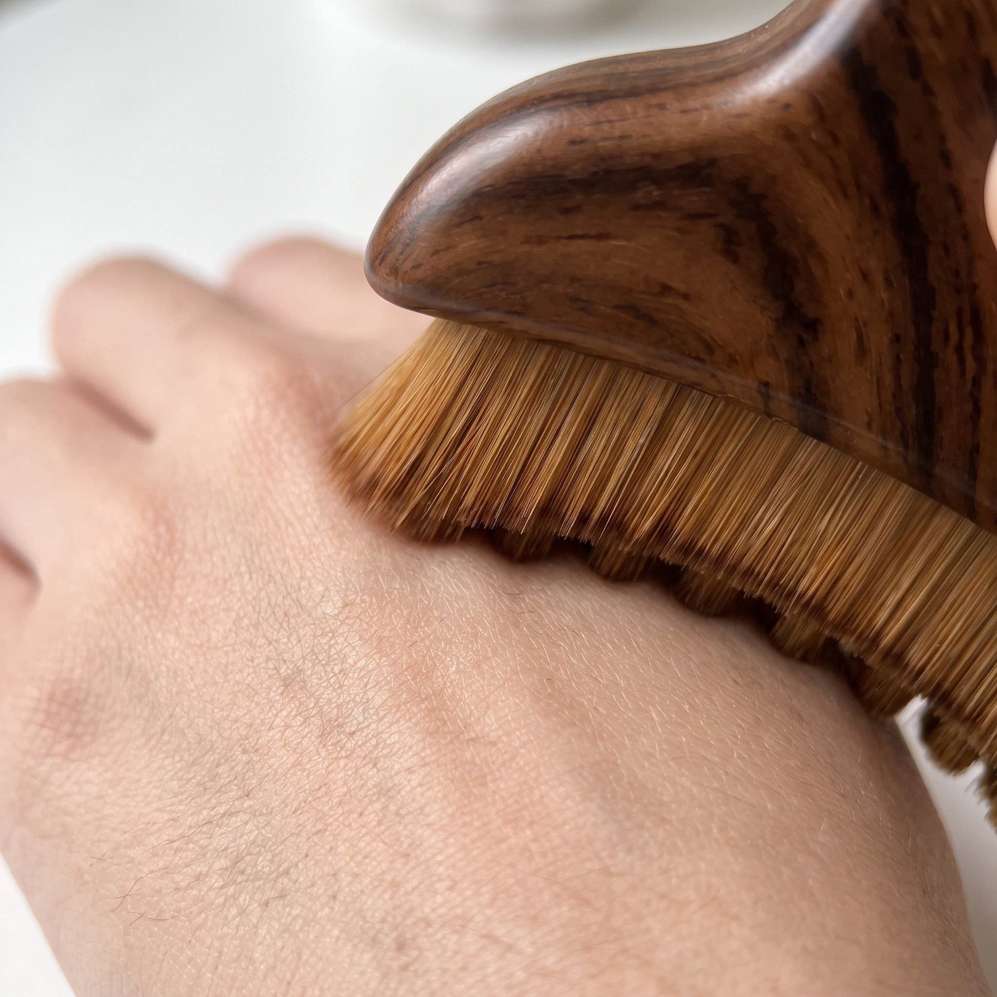 Close-up of the facial brush bristles